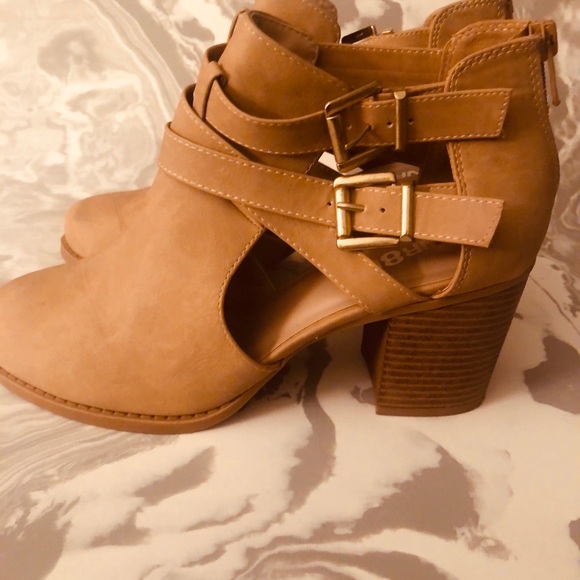 Booties - Picture 4 of 7